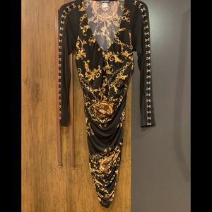 Beautiful ruched dress exquisite design unbelievable sleeves